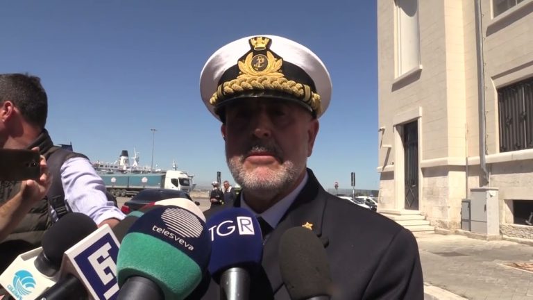 Rimorchiatore affondato, l’ammiraglio Leone: «Ricerche no-stop e parte la fase investigativa»