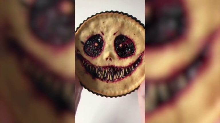 Crea torte spaventose e diventa virale: ecco le creazioni di questa originale pasticciera