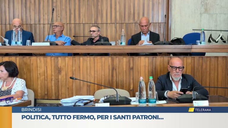 Politica, tutto fermo, per i santi patroni…