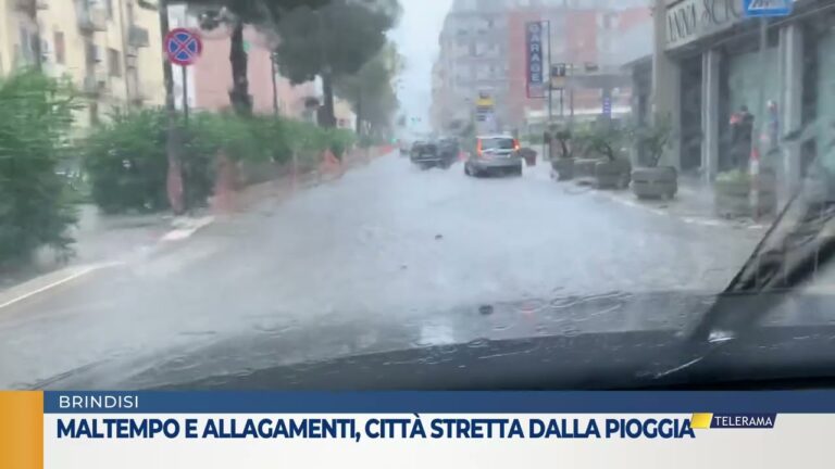 Maltempo e allagamenti, città stretta dalla pioggia