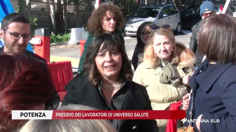 09 DICEMBRE 2025   POTENZA   PRESIDIO DEI LAVORATORI DI UNIVERSO SALUTE