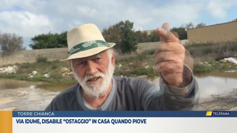 Via Idume, disabile “ostaggio” in casa quando piove