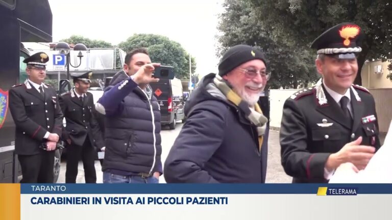 Carabinieri in visita ai piccoli pazienti