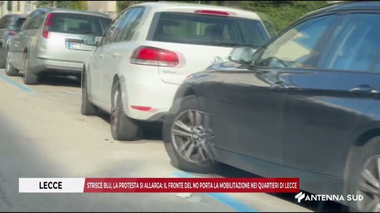 14 DICEMBRE 2025   LECCE   STRISCE BLU, LA PROTESTA SI ALLARGA IL FRONTE DEL NO