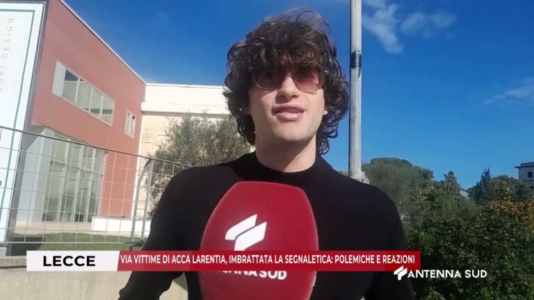 06 FEBBRAIO 2026 LECCE VIA VITTIME DI ACCA LARENTIA, IMBRATTATA LA SEGNALETICA POLEMICHE E REAZIONI