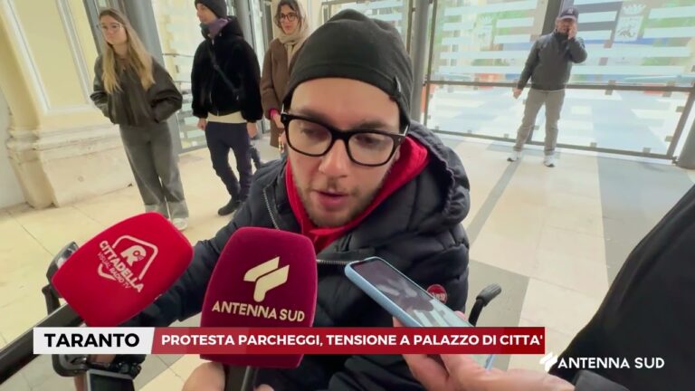 14 FEBBRAIO 2026   TARANTO   PROTESTA PARCHEGGI, TENSIONE A PALAZZO DI CITTA’