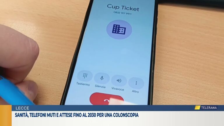 Sanità, telefoni muti e attese fino al 2030 per una colonscopia