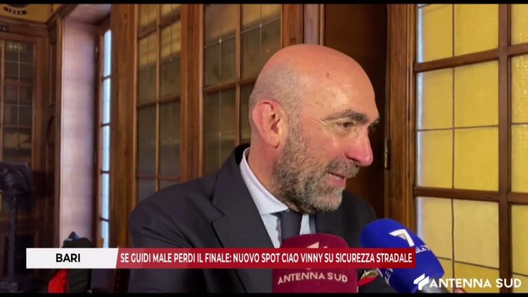 4 MARZO 2026 – BARI: SE GUIDI MALE PERDI IL FINALE NUOVO SPOT CIAO VINNY SU SICUREZZA STRADALE