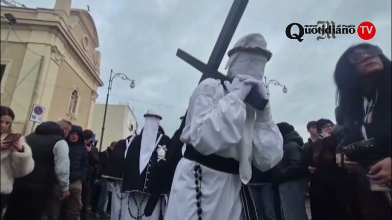 Taranto, processione dell’Addolorata