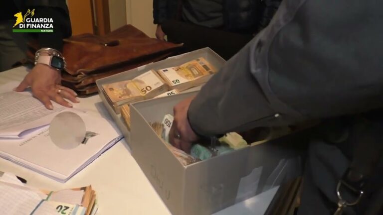 False assunzioni per i permessi di soggiorno: immigrazione clandestina, 11 arresti