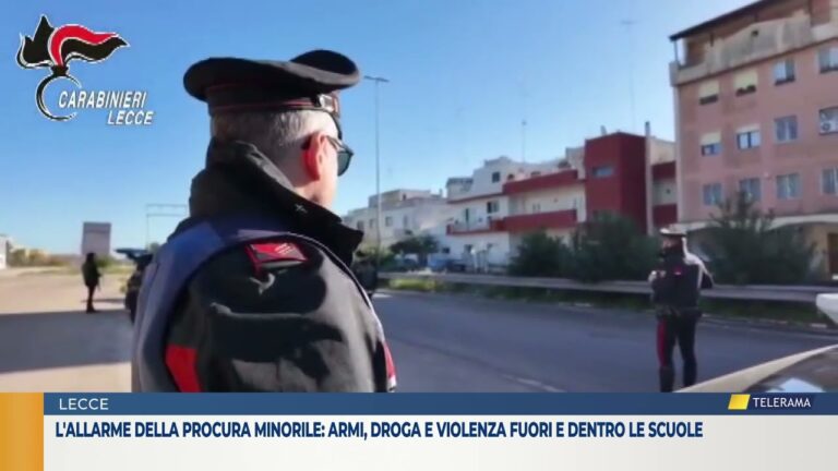 L’allarme della Procura minorile: armi, droga e violenza fuori e dentro le scuole