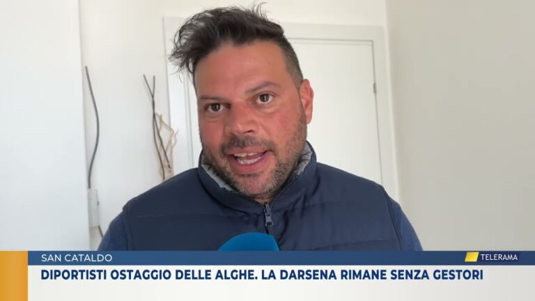 Diportisti ostaggio delle alghe. La darsena rimane senza gestori