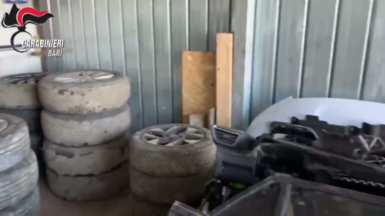 Modugno, quattro arresti per riciclo di pezzi di auto rubate