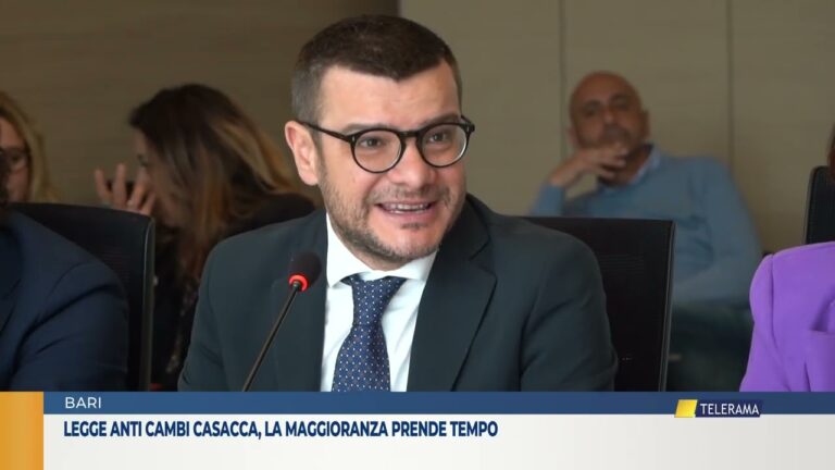 BARI Legge anti cambi casacca, la maggioranza prende tempo