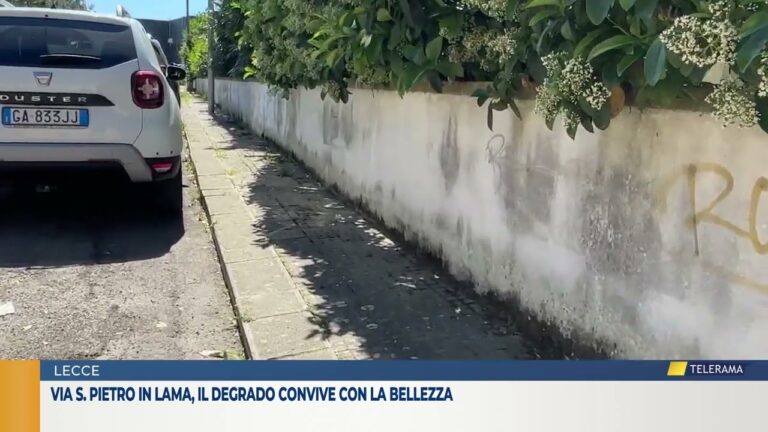 Via S. Pietro in Lama, il degrado convive con la bellezza