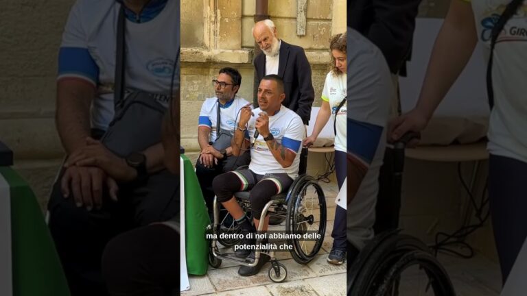 Mollare mai! La carovana del Giro del Salento 2026 parte da Lecce.