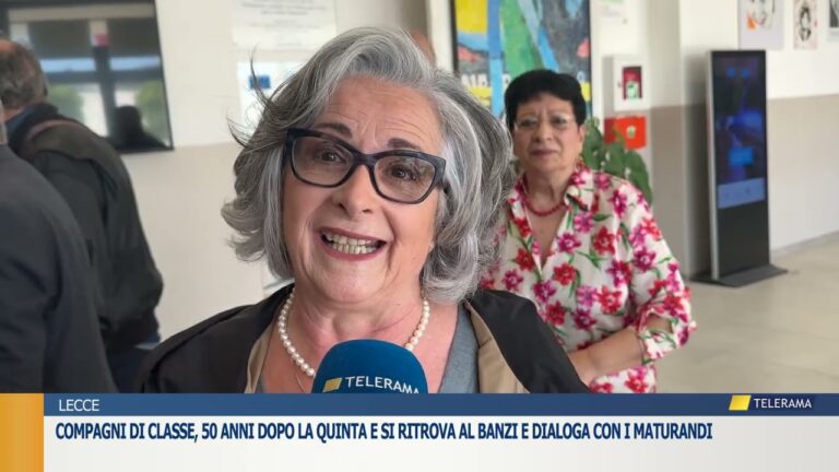 Compagni di classe, 50 anni dopo la quinta E si ritrova al Banzi e dialoga con i maturandi