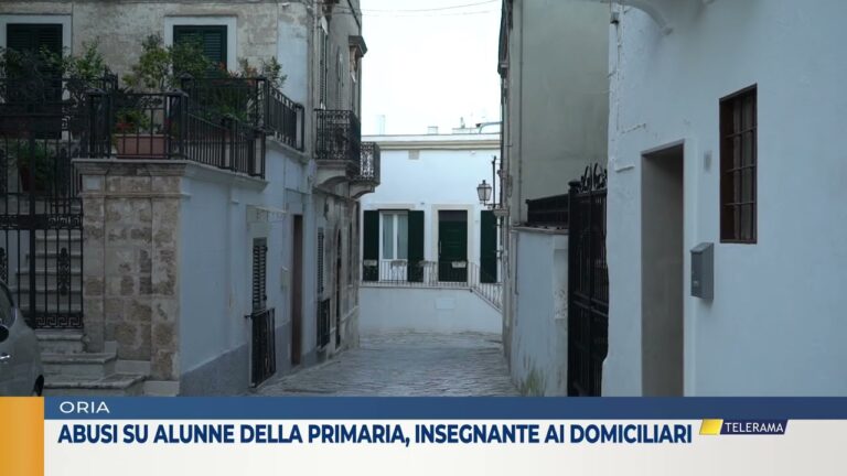 Abusi su alunne della primaria insegnante ai domiciliari