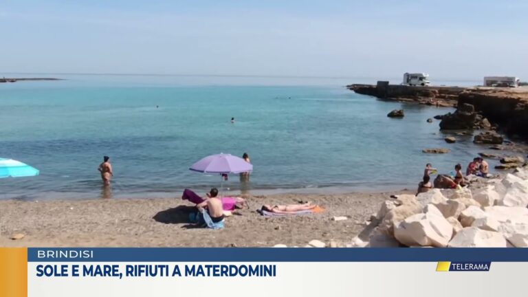 Sole e mare, rifiuti a Materdomini