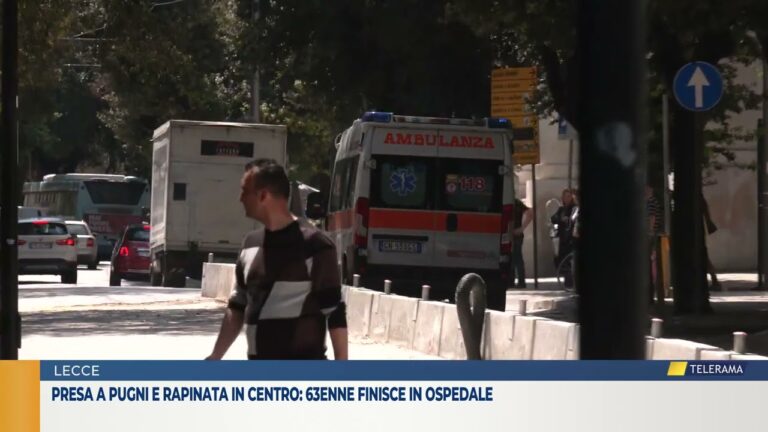 Presa a pugni e rapinata in centro: 63enne finisce in ospedale