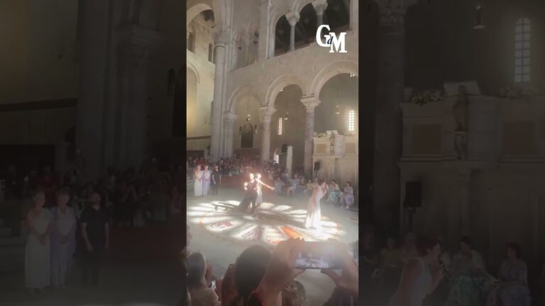 #Solstizio d’#estate, il sole attraversa il rosone di San Sabino a #Bari e illumina l’altare