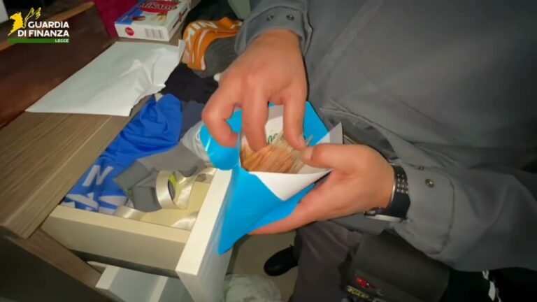 Blitz antidroga nel Salento, 12 arresti della Guardia di Finanza di Lecce